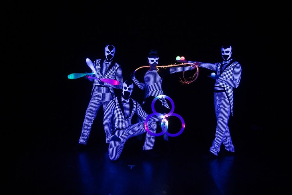 LED zsonglőr show